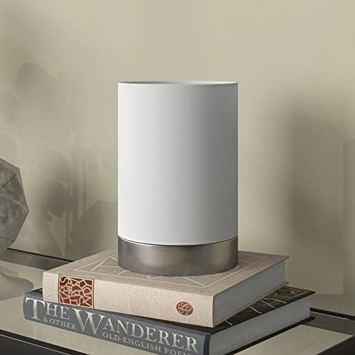 Мини лампа Henn &Hart височина 9 см с филтър абажуром от Полиран никел /Бял на цвят, Малък Лампа за Спални, писмено масата,