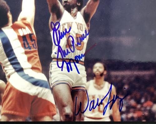 Уолт Фрейзър Подписа Снимка 11x14 Баскетболен Ърл Монро Авто Никс КОПИТО PSA/ ДНК - Снимки на НБА с автограф