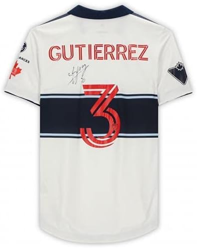 Мач Кристиан Гутьерреса Ванкувър Уайткэпс с автограф в кадър - Бялата фланелка №3 сезон MLS 2020 г. - Футболни