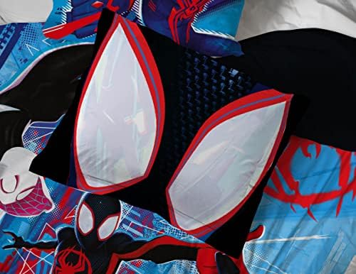Комплект спално бельо Marvel Spiderman Across The Spider-Стих Бъг от 7 теми размер Queen Size - Включва в себе си одеяла