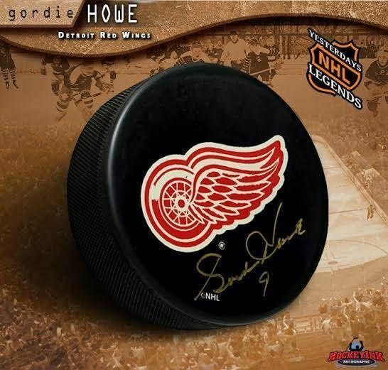 ГОРДИ ХОУ, подписано на шайбата на Детройт Ред Уингс - за Миене на НХЛ с автограф