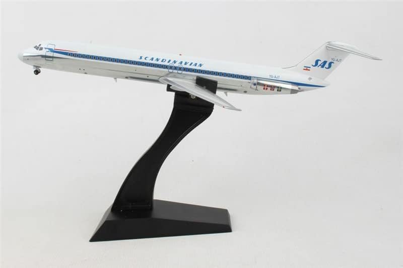 Полет 200 Scandinavian Airlines (SAS), DC-9-51 YU-AJT със стойка, издаден в Ограничен тираж в размер 1/200 ПАРЧЕТА, Отборът модел самолет